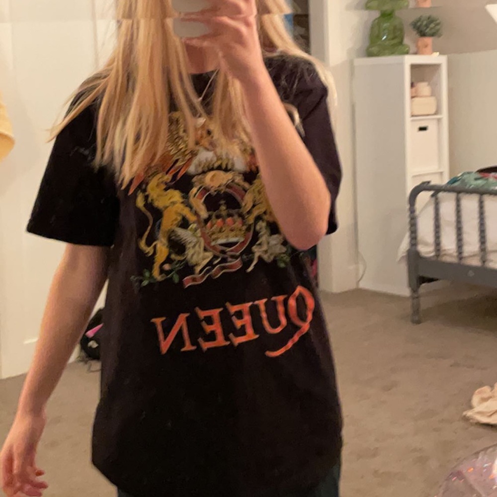 Queen shirt
